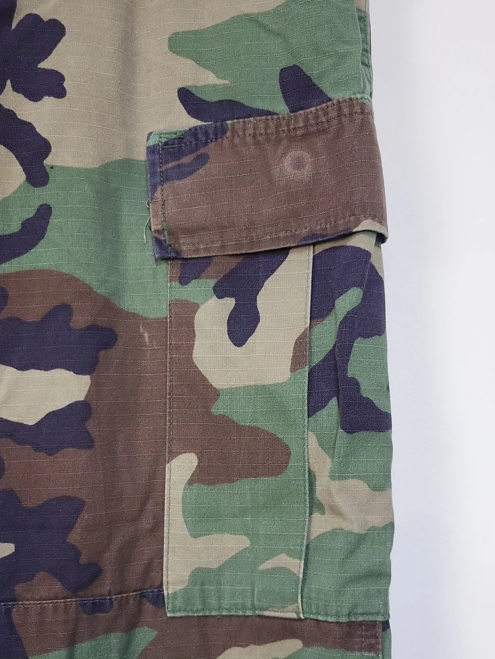 Army Style Camo Cargo Pants With Lots Of Pockets